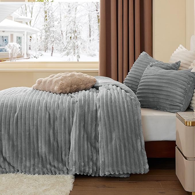 BEDELITE Fleece California King Comforter Set -Super Soft & Warm Fluffy Light Grey Bedding, Luxury Fuzzy Heavy Bed Set for Winter with 2 Pillow Cases