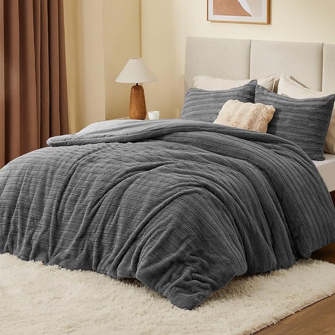 BEDELITE Fleece King Comforter Set -Super Soft & Warm Fluffy Grey Faux Fur Bedding, Luxury Fuzzy Heavy Bed Set for Winter with 2 Pillow Cases