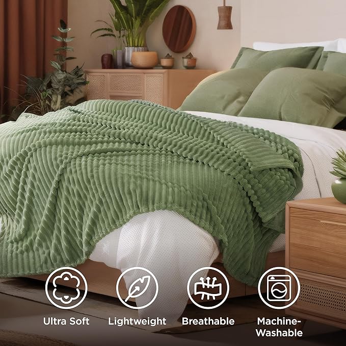 Bedsure GentleSoft Reseda Fleece King Blanket for Couch - Cozy Soft Blankets for Women, Cute Small Throws for Girls, 108x90 Inches