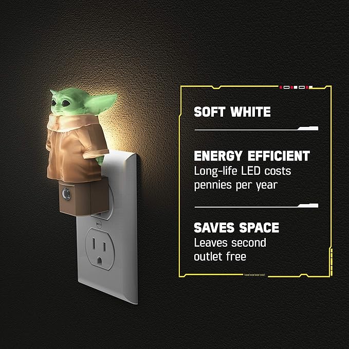 STAR WARS LED Night Light, Baby Yoda Figure, Plug-in, Dusk to Dawn Sensor, Mandalorian, Grogu, UL-Certified, Cute Nightlight for Kids, Bedroom, Bathroom, Hallway, Game Room, Gifts, 53233