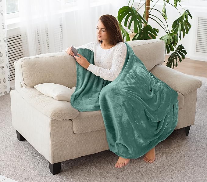 Utopia Bedding Fleece Blanket Throw Size Celadon 300GSM Luxury Anti-Static Fuzzy Soft Microfiber Blanket for Couch, Sofa and Bed (60x50 Inch)