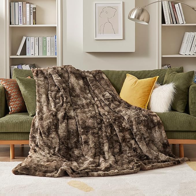 Bedsure GentleSoft Sherpa Fluffy Blanket Queen Size for Bed - Fleece Warm and Cozy for Women Gift, Plush & Fuzzy Faux Fur Christmas Blanket for Couch, Sofa Decor, Tie Dye Design, Brown, 90x90 Inches