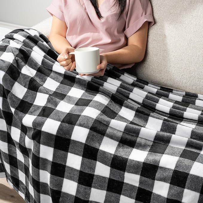 PAVILIA Black and White Buffalo Plaid Fleece Bed Blanket King Size, Soft Checkered Flannel Blanket for Sofa, Plaid Christmas Couch Throw Bed, Warm Cozy Decorative Blanket Fall Decor Gift, 90x90
