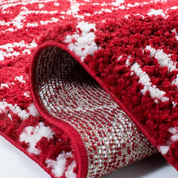 SAFAVIEH Arizona Shag Collection Accent Rug - 4' x 6', Red & Ivory, Moroccan Design, Non-Shedding & Easy Care, 1.6-inch Thick Ideal for High Traffic Areas in Entryway, Living Room, Bedroom (ASG741Q)