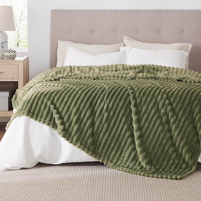 Bedsure GentleSoft Cypress Fleece Queen Blanket for Couch - Cozy Soft Blankets for Women, Cute Small Throws for Girls, 90x90 Inches