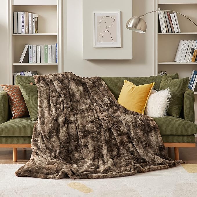 Bedsure GentleSoft Sherpa Fluffy Blanket Twin Size - Fleece Warm and Cozy Throw for Women Gift, Plush & Fuzzy Faux Fur Christmas Blanket for Couch, Sofa, Bed Decor, Tie Dye Design, Brown, 60x80 Inches