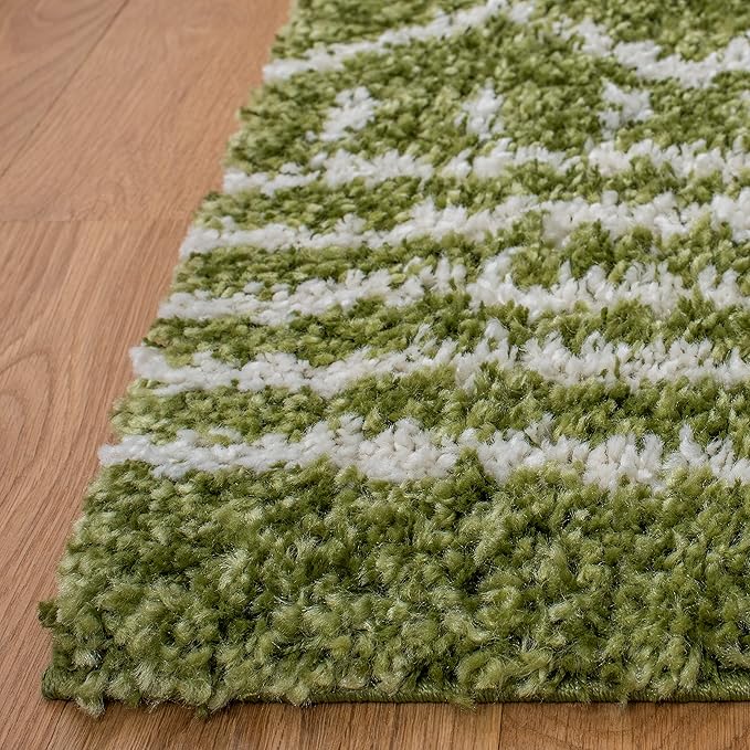 SAFAVIEH Arizona Shag Collection Runner - 2'3" x 12', Green & Ivory, Moroccan Design, Non-Shedding & Easy Care, 1.6-inch Thick, Ideal for The Living Room, Dining, Bedroom (ASG741X)
