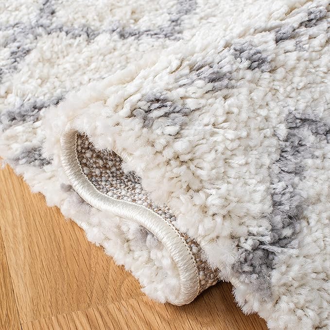 SAFAVIEH Arizona Shag Collection Area Rug - 6'7" Square, Ivory & Grey, Moroccan Design, Non-Shedding & Easy Care, 1.6-inch Thick Ideal for High Traffic Areas in Living Room, Bedroom (ASG741F)