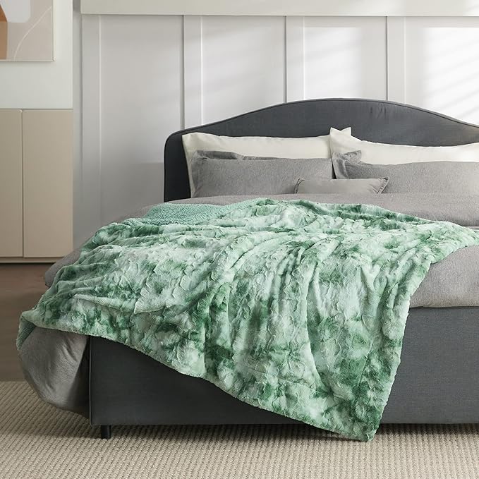 Bedsure GentleSoft Sherpa Fluffy Throw Blanket - Fleece Warm and Cozy Throw for Women Gift, Plush & Fuzzy Faux Fur Christmas Blanket for Couch, Bed Decor, Tie Dye Design, Sage Green, 50x60 Inches