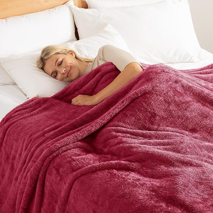 Exclusivo Mezcla Plush Fuzzy Fleece Bed Blanket Twin Size, Super Soft, Fluffy and Warm Blankets, Suitable for All Seasons (Deep Red, 90x66 Inches)