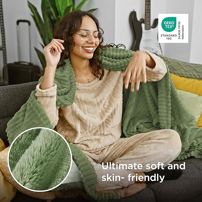 Bedsure GentleSoft Reseda Fleece Throw Blanket for Couch - Cozy Soft Blankets for Women, Cute Small Throws for Girls, 50x60 Inches
