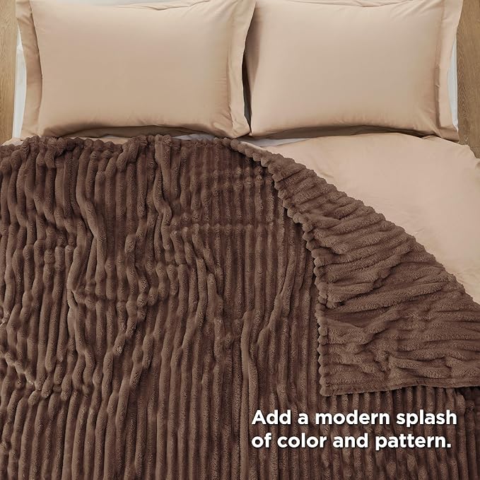 Bedsure GentleSoft Fondue Fudge Full Blanket for Bed - Cozy Soft Blankets for Women, Cute Small Fleece Throws for Girls, Birthday Gifts for Women Decor Gifts for Mom, 84x90 Inches