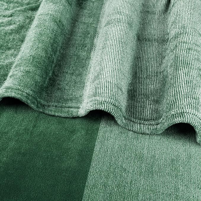 PAVILIA Green Ombre Fleece Throw Blanket for Couch, Soft Flannel Blanket for Sofa Bed Room, Plush Lightweight Emerald Forest Dark Green Gradient Blanket, Cozy Microfiber Decorative Gift Throw, 50x60