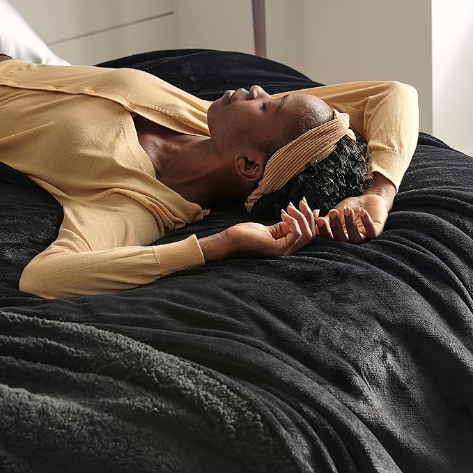Bedsure GentleSoft Sherpa Fleece Blankets King Size for Bed - Thick and Warm Throw for Women and Men, Soft Fuzzy Plush King Blanket for Winter, Black, 108x90 Inches