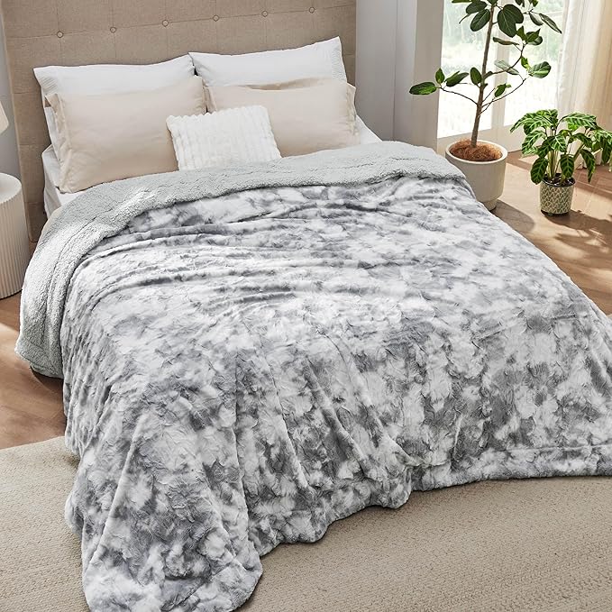 Bedsure GentleSoft Sherpa Fluffy Blanket Queen Size for Bed - Fleece Warm and Cozy for Women Gift, Plush & Fuzzy Faux Fur Christmas Blanket for Couch Decor, Tie Dye Design, Light Grey, 90x90 Inches
