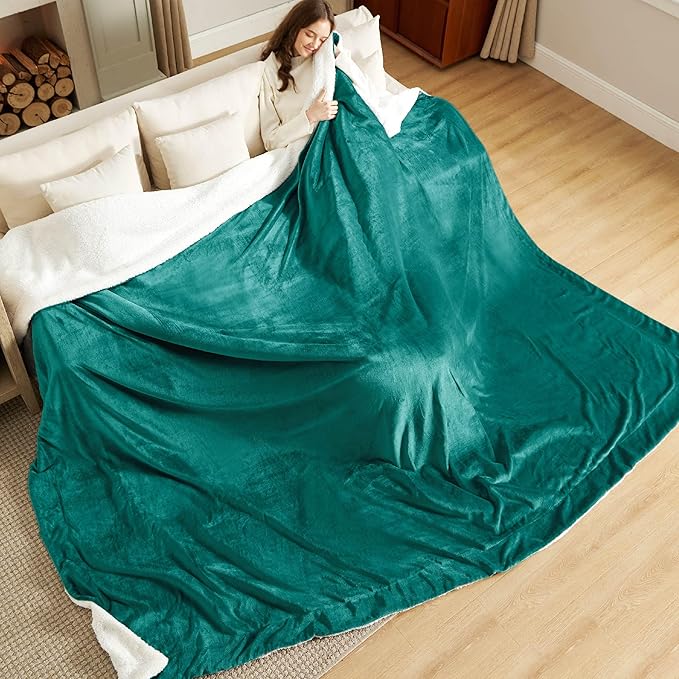 Bedsure GentleSoft Sherpa Fleece Oversized Cal King Blankets for Bed - Thick and Warm Throw for Women and Men, Soft Fuzzy Plush Large Christmas Blanket for Winter, Forest Green, 112x98 Inches