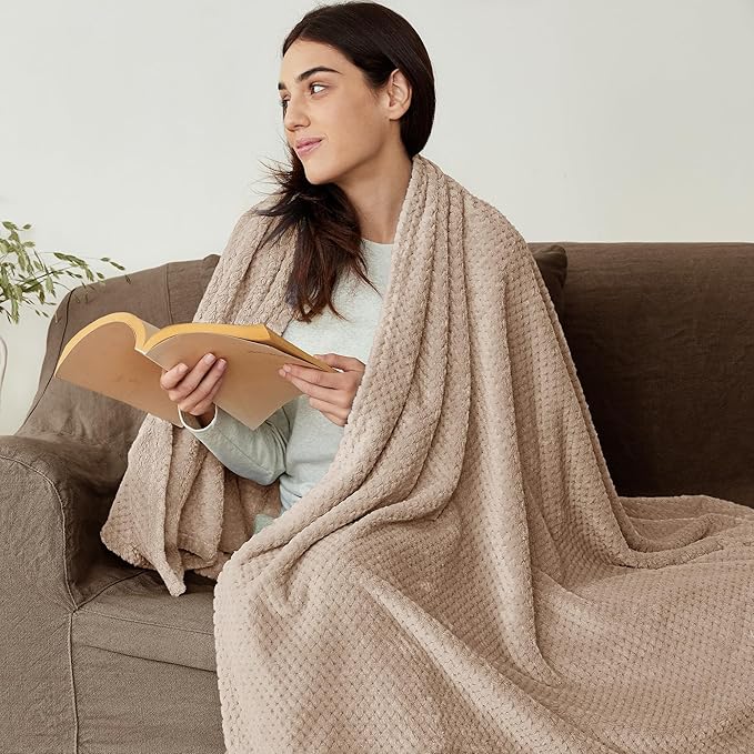 Exclusivo Mezcla Fleece Bed Blanket Queen Size, Super Soft and Warm Blankets for Couch, Sofa and Bed Waffle Textured, Cozy, Fuzzy and Lightweight (Camel, 90x90 Inches)