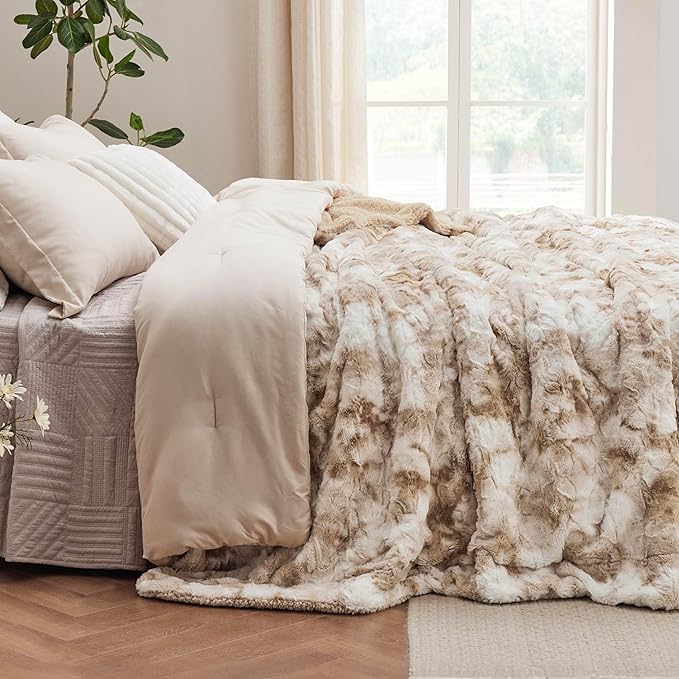 Bedsure GentleSoft Sherpa Fluffy Blanket Queen Size for Bed - Fleece Warm and Cozy for Women Gift, Plush & Fuzzy Faux Fur Christmas Blanket for Couch, Sofa Decor, Tie Dye Design, Beige, 90x90 Inches