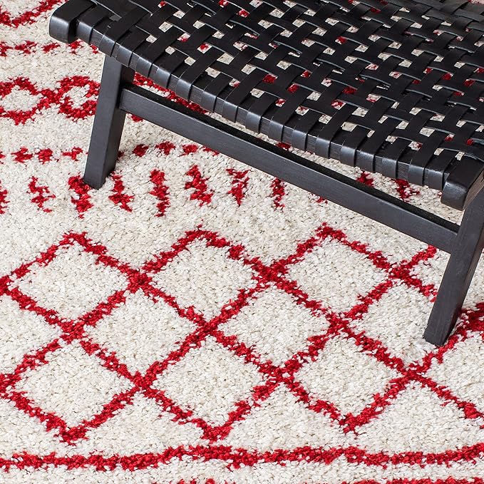 SAFAVIEH Arizona Shag Collection Accent Rug - 4' x 6', Ivory & Red, Moroccan Design, Non-Shedding & Easy Care, 1.6-inch Thick Ideal for High Traffic Areas in Entryway, Living Room, Bedroom (ASG741P)
