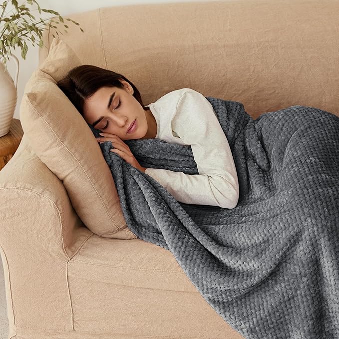 Exclusivo Mezcla Fleece Bed Blanket King Size, Super Soft and Warm Blankets for Couch, Sofa and Bed Waffle Textured, Cozy, Fuzzy and Lightweight (Dark Grey, 90x104 Inches)