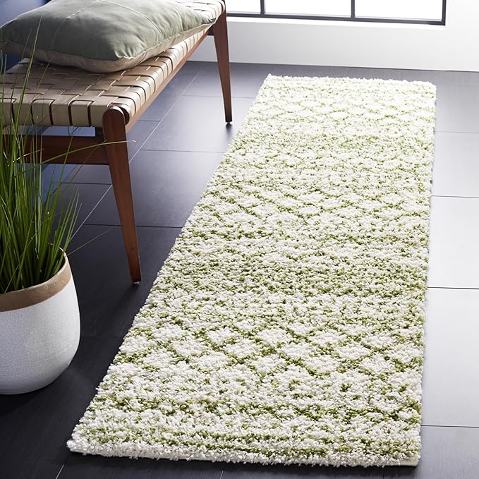 SAFAVIEH Arizona Shag Collection Runner Rug - 2'3" x 6', Ivory & Green, Moroccan Design, Non-Shedding & Easy Care, 1.6-inch Thick, Ideal for The Living Room, Bedroom, Dining Room (ASG741Y-26)