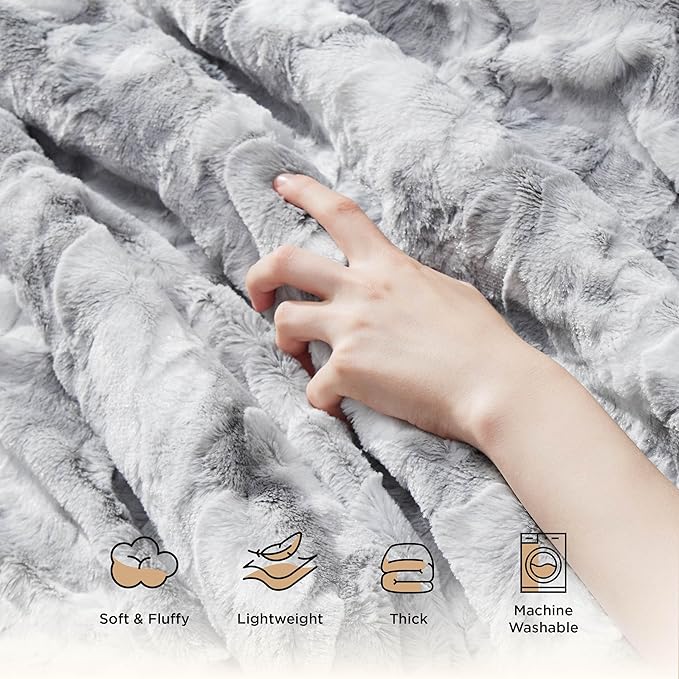 Bedsure GentleSoft Sherpa Fluffy Blanket King Size for Bed - Fleece Warm and Cozy for Women Gift, Plush & Fuzzy Faux Fur Christmas Blanket for Couch Decor, Tie Dye Design, Light Grey, 108x90 Inches
