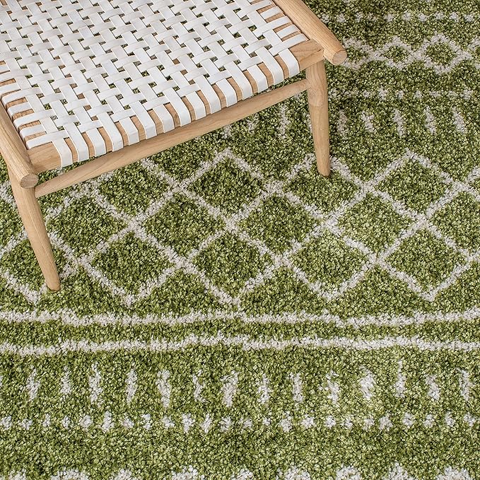 SAFAVIEH Area Rug 8x10 - Arizona Shag Collection - Large - Green & Ivory, Moroccan Design, Non-Shedding & Easy Cleaning, Ultra Plush Thick Pile, Ideal for Living Room, Bedroom, Dining Space (ASG741X)