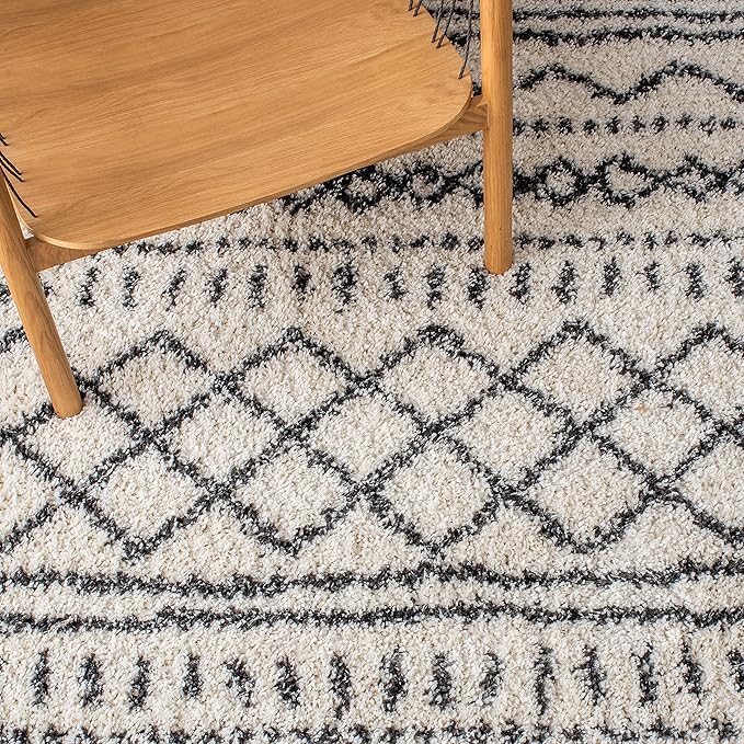 SAFAVIEH Arizona Shag Collection Area Rug - 6'7" x 9'2", Ivory & Black, Moroccan Design, Non-Shedding & Easy Care, 1.6-inch Thick Ideal for High Traffic Areas in Living Room, Bedroom (ASG741Z)